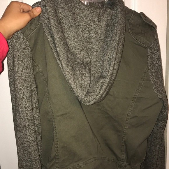 Jacket - Picture 4 of 4